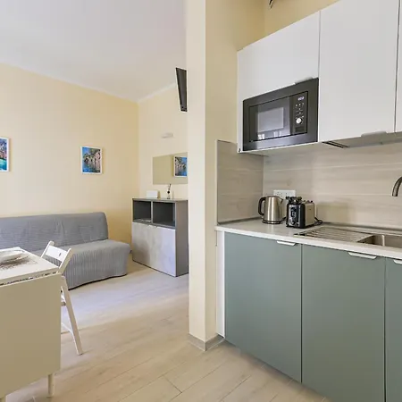 Appartamento Guesthost - La Casa Del Faro - *